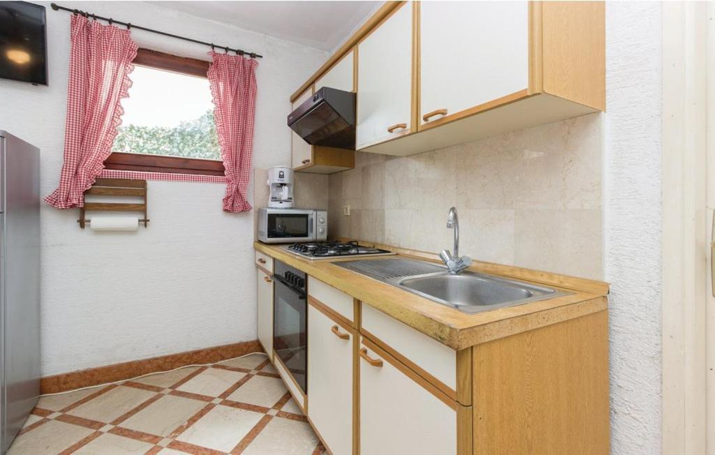 Apartmani Cizmesija Tkon Zewnętrze zdjęcie