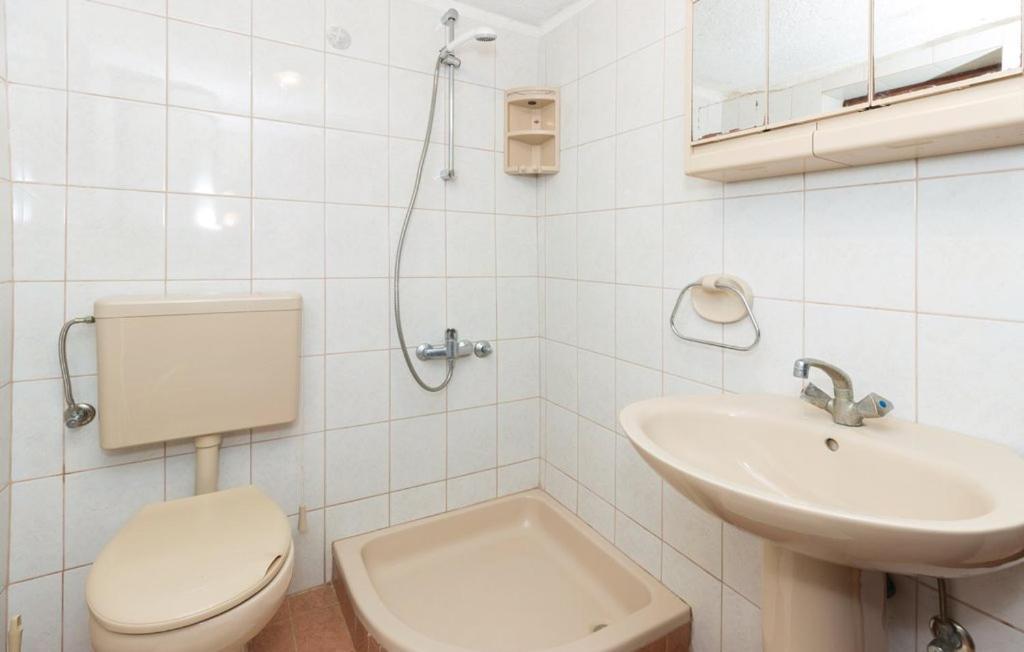 Apartmani Cizmesija Tkon Zewnętrze zdjęcie