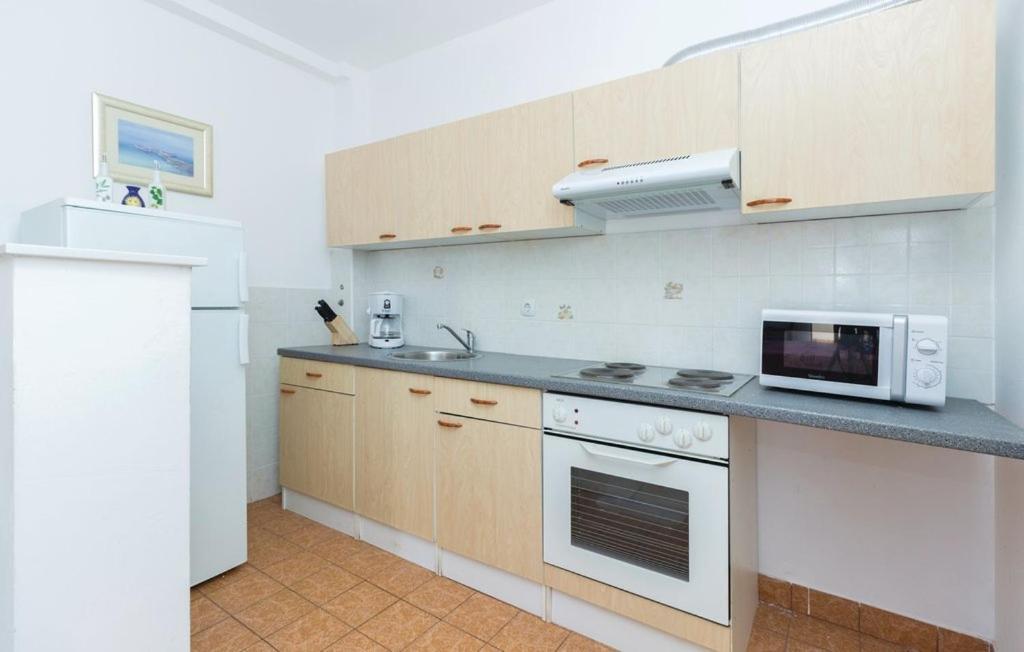 Apartmani Cizmesija Tkon Zewnętrze zdjęcie